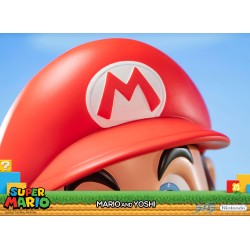 Collector Statue - Super Mario - Mario & Yoshi