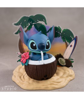 Figurine Statique - SFC - Lilo & Stitch - Noix de Coco - Stitch